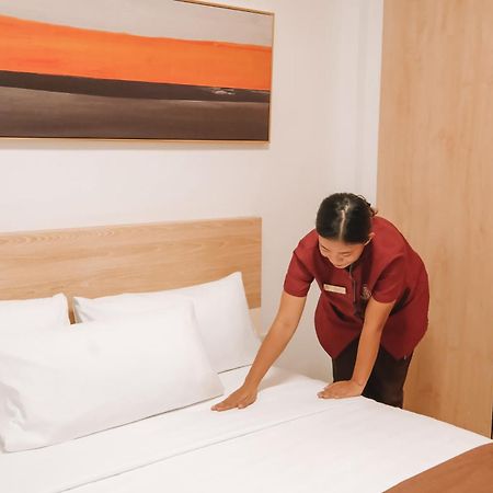 Rosey Hotel Cabanatuan City Exteriör bild