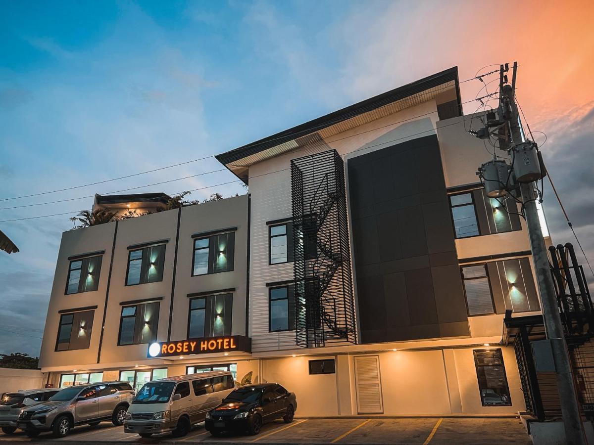 Rosey Hotel Cabanatuan City Exteriör bild