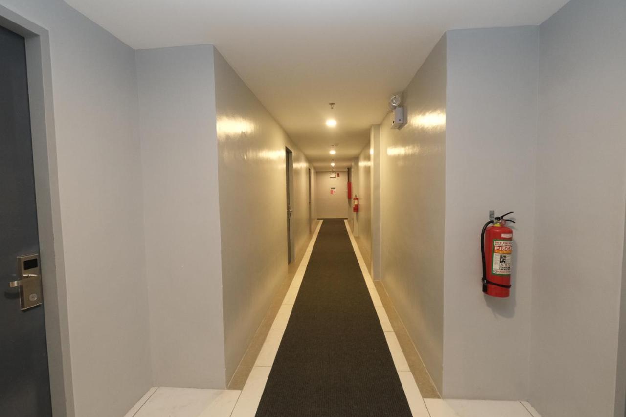 Rosey Hotel Cabanatuan City Exteriör bild