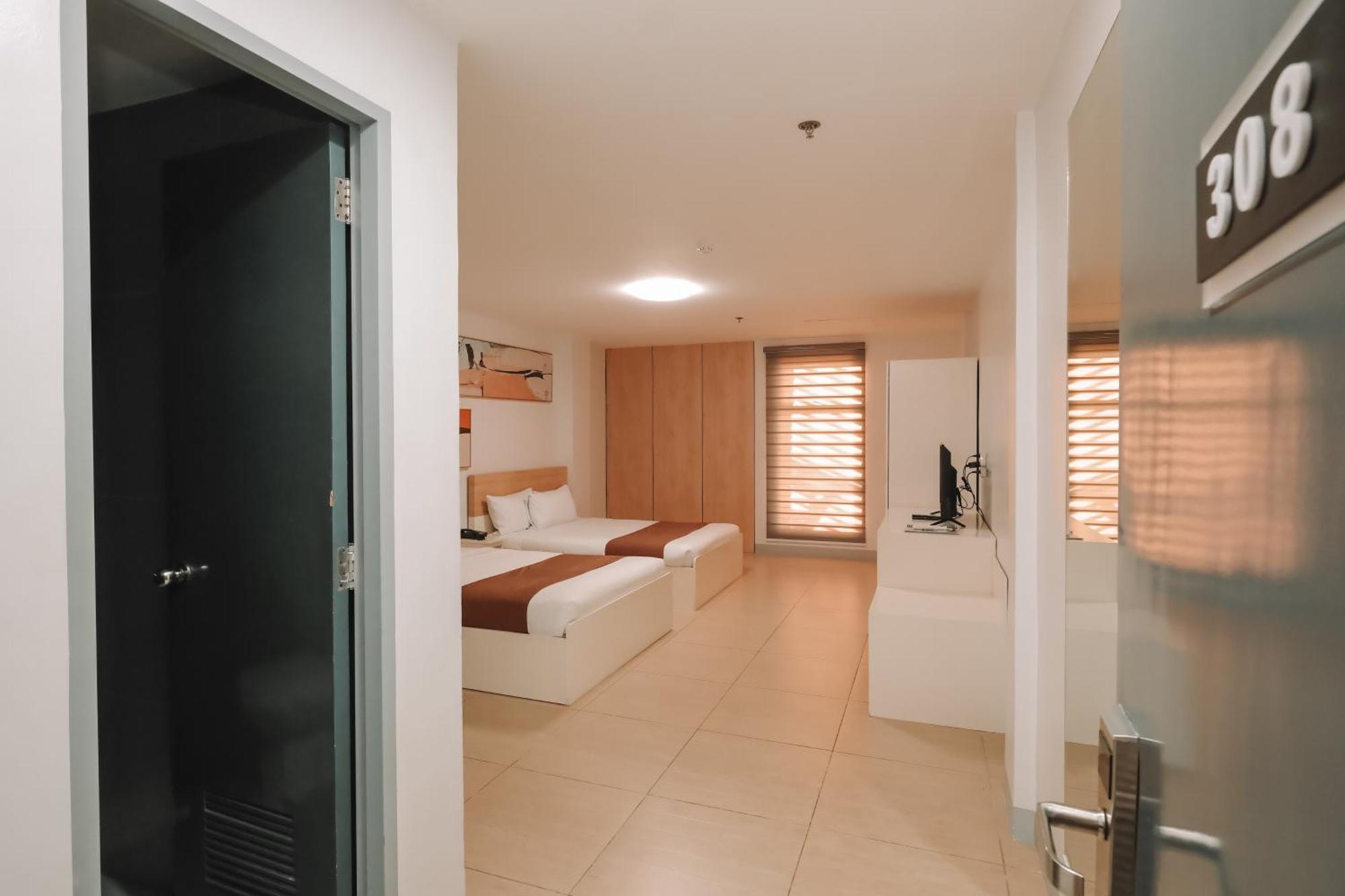 Rosey Hotel Cabanatuan City Exteriör bild